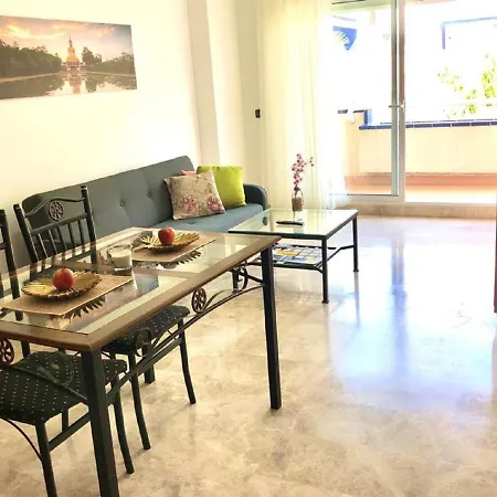 Graciosa Vistas Al Jardin * لوس كريستيانوس