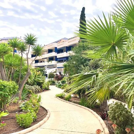 Graciosa Vistas Al Jardin