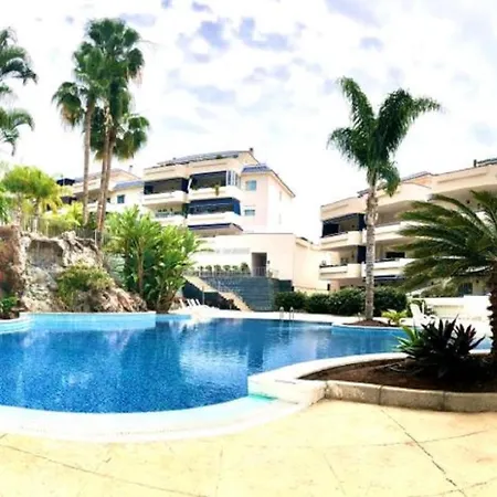 Graciosa Vistas Al Jardin شقة لوس كريستيانوس