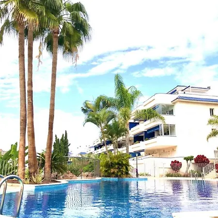 Graciosa Vistas Al Jardin شقة لوس كريستيانوس